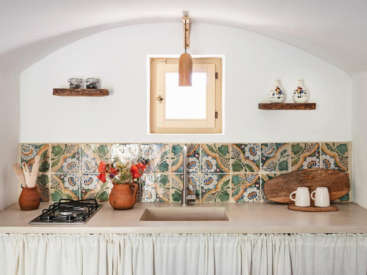 Trulli Del Bosco Bed & Breakfast Alberobello Exterior photo