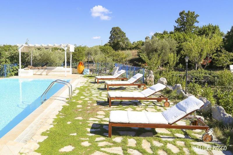 Trulli Del Bosco Bed & Breakfast Alberobello Exterior photo